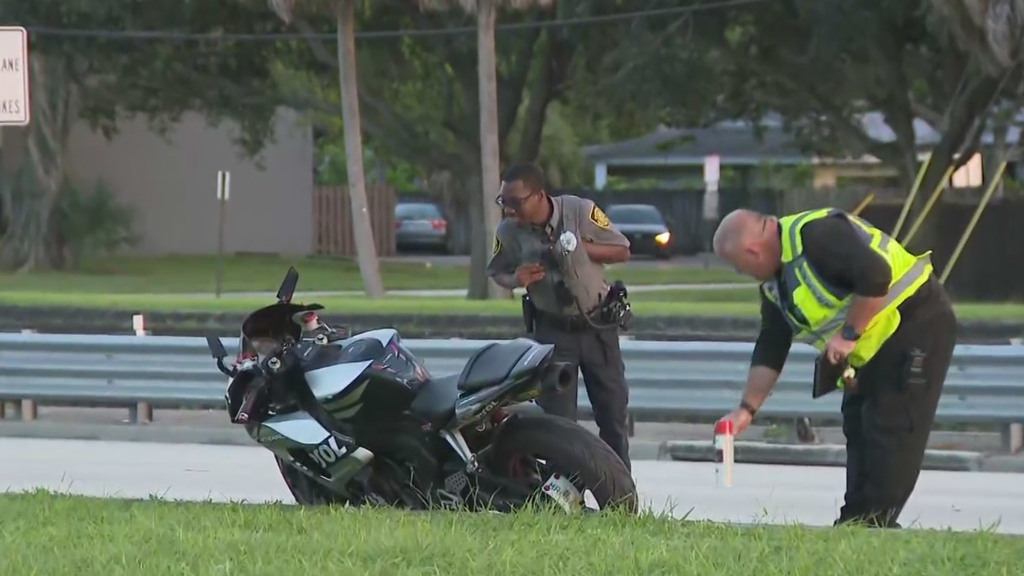 1 dead, 1 injured in motorcycle crash on Sunrise Boulevard near Florida's Turnpike, authorities say — CBS Miami, McKinney Health news