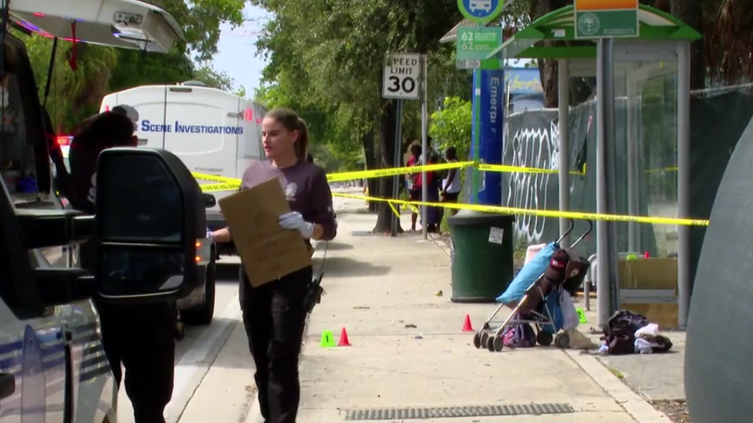 Attacker, victim injured in stabbing at Miami bus stop — WSVN 7 Miami-Dade, McKinney Community news